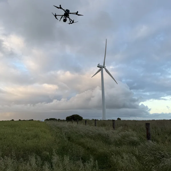 Mission d'inspection d'éolienne expertise formation drone Drone On Air